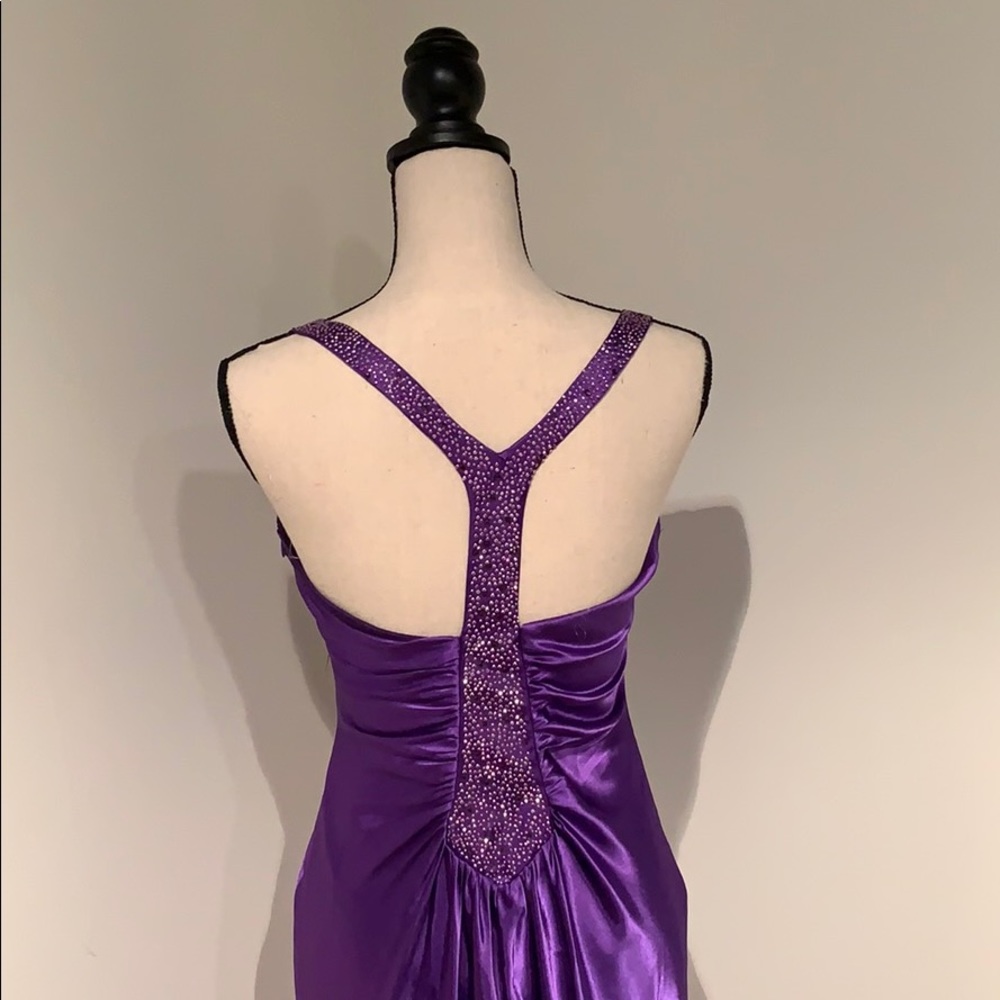 Gown - Picture 3 of 3